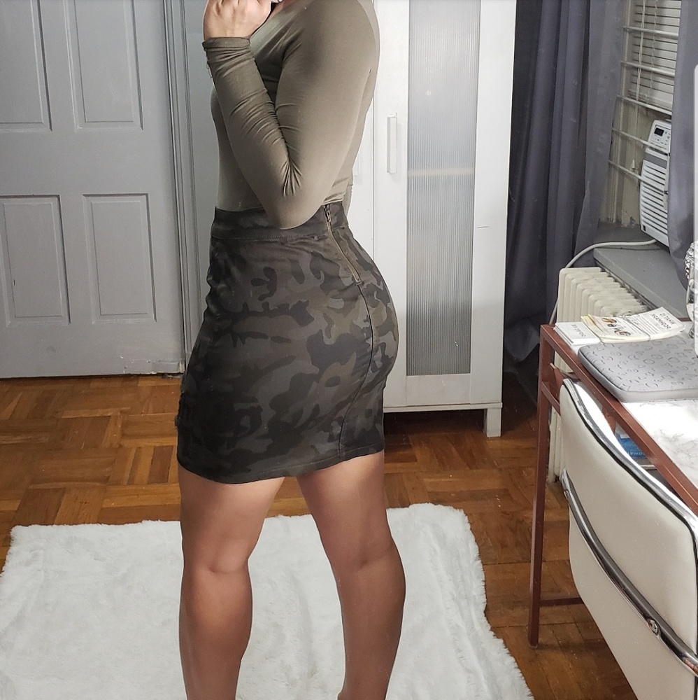 "Cadet" Camo Skirt NWOT - Picture 3 of 6